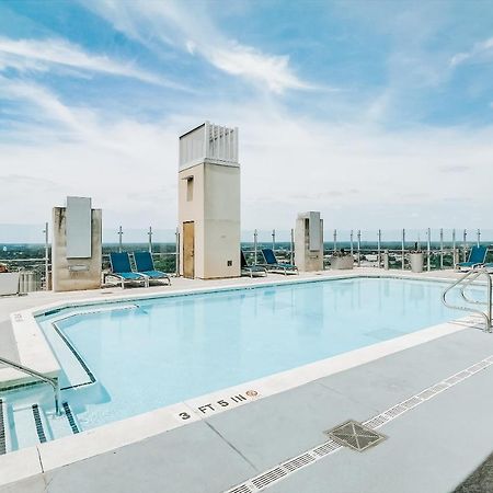 Апартаменты Frontdesk Skyhouse Apts Uptown Шарлотт Экстерьер фото