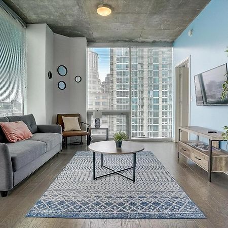 Апартаменты Frontdesk Skyhouse Apts Uptown Шарлотт Номер фото