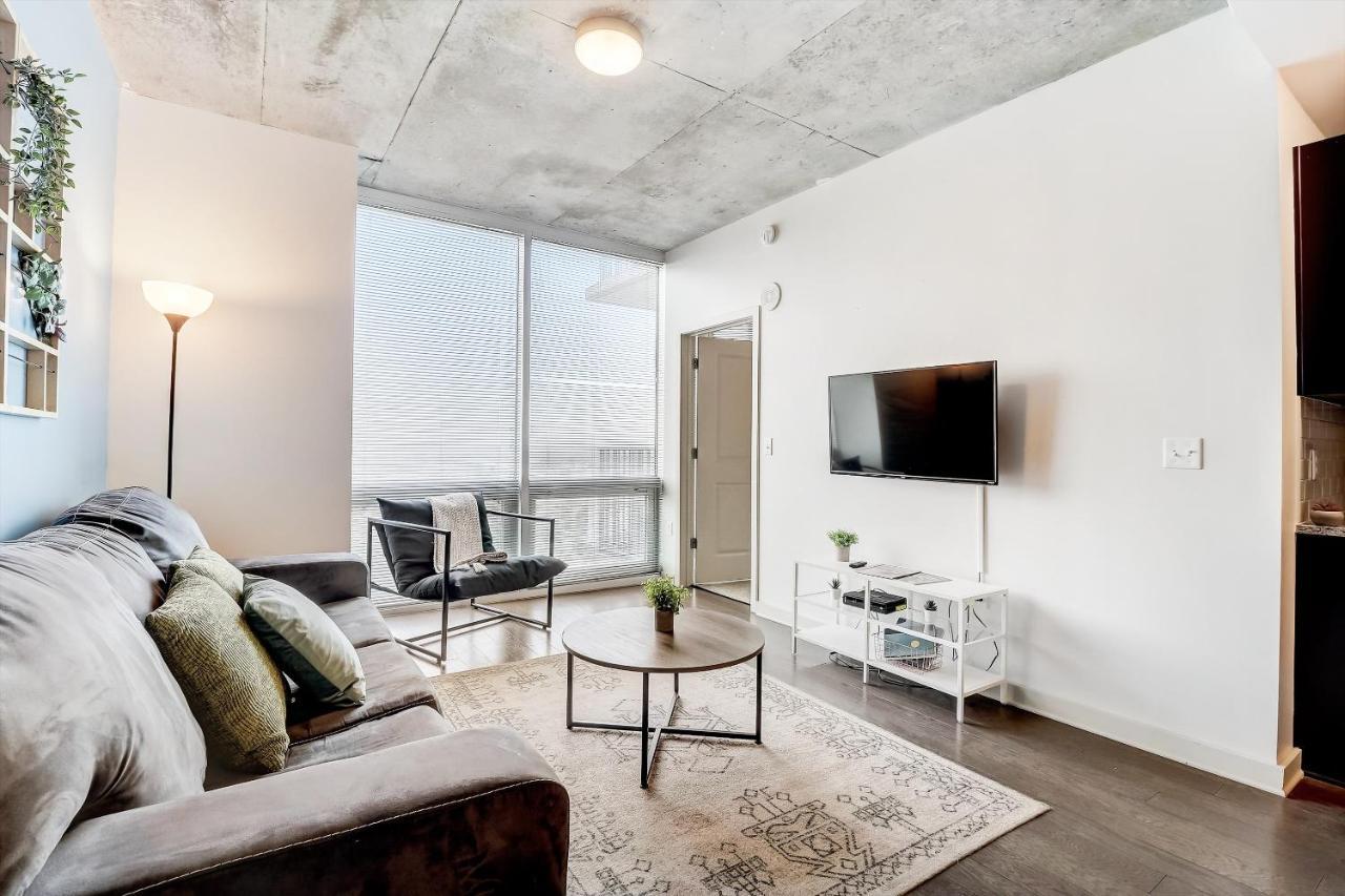 Апартаменты Frontdesk Skyhouse Apts Uptown Шарлотт Номер фото