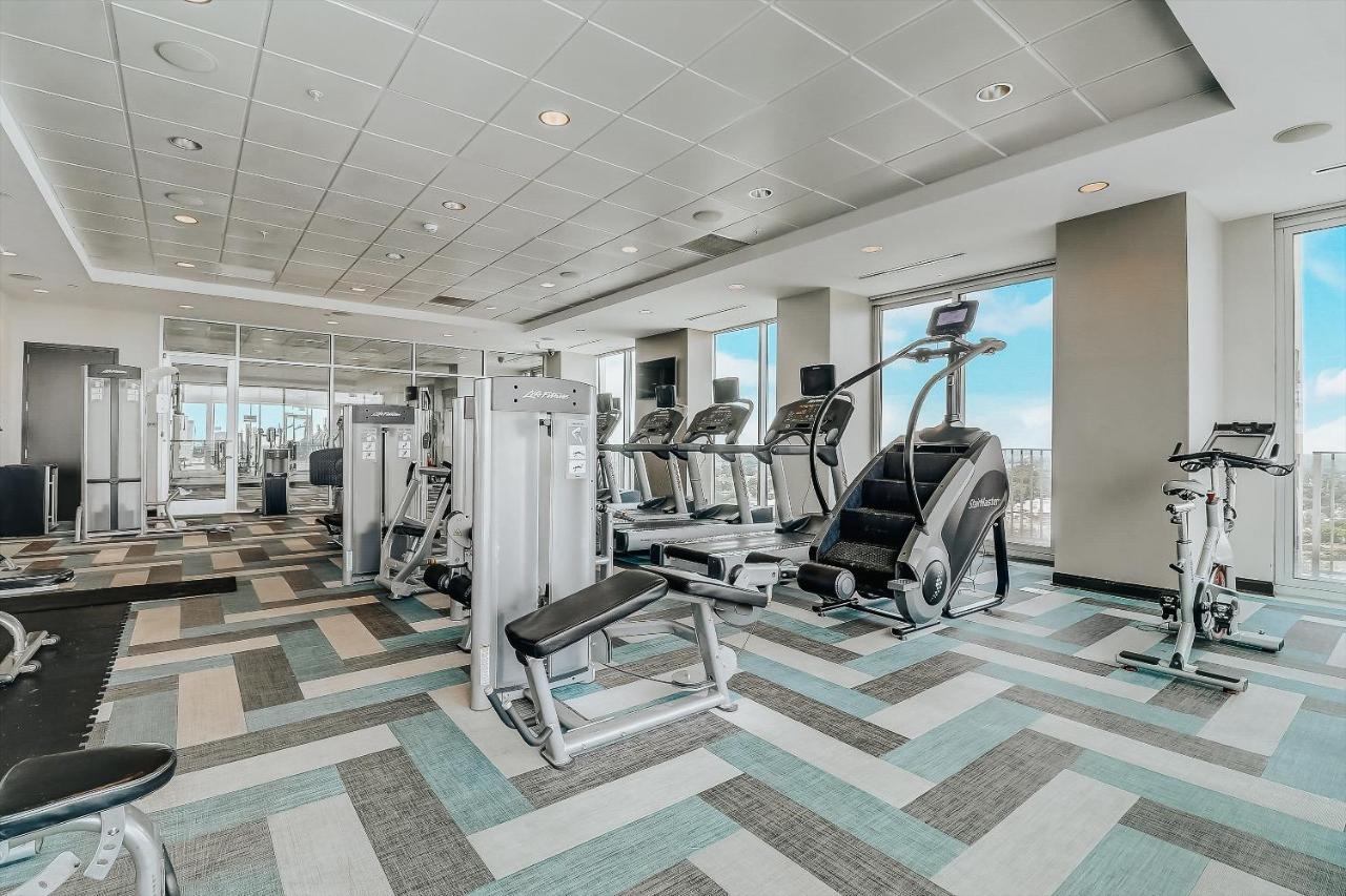 Апартаменты Frontdesk Skyhouse Apts Uptown Шарлотт Экстерьер фото