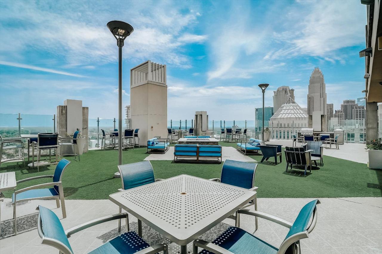 Апартаменты Frontdesk Skyhouse Apts Uptown Шарлотт Экстерьер фото