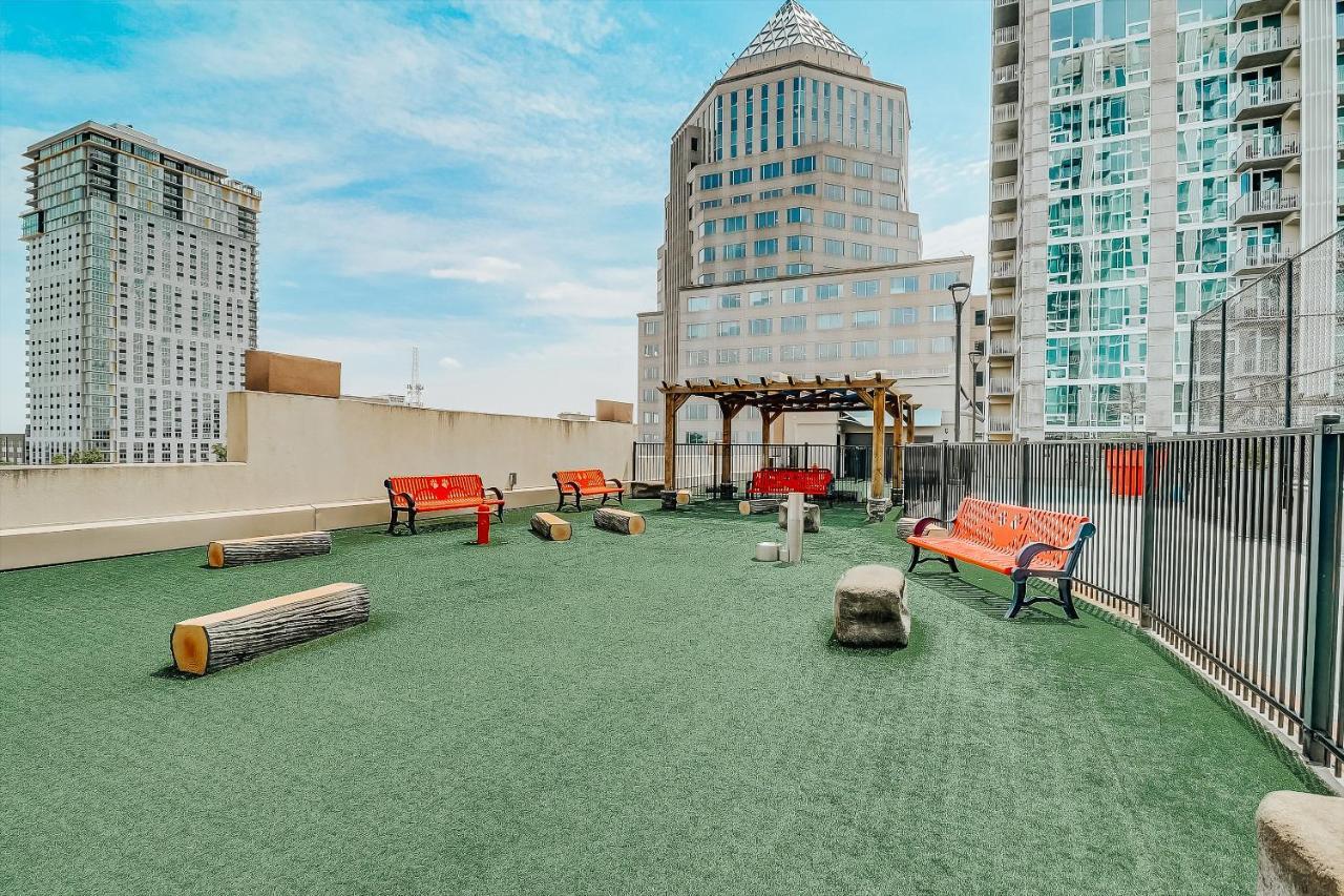Апартаменты Frontdesk Skyhouse Apts Uptown Шарлотт Экстерьер фото